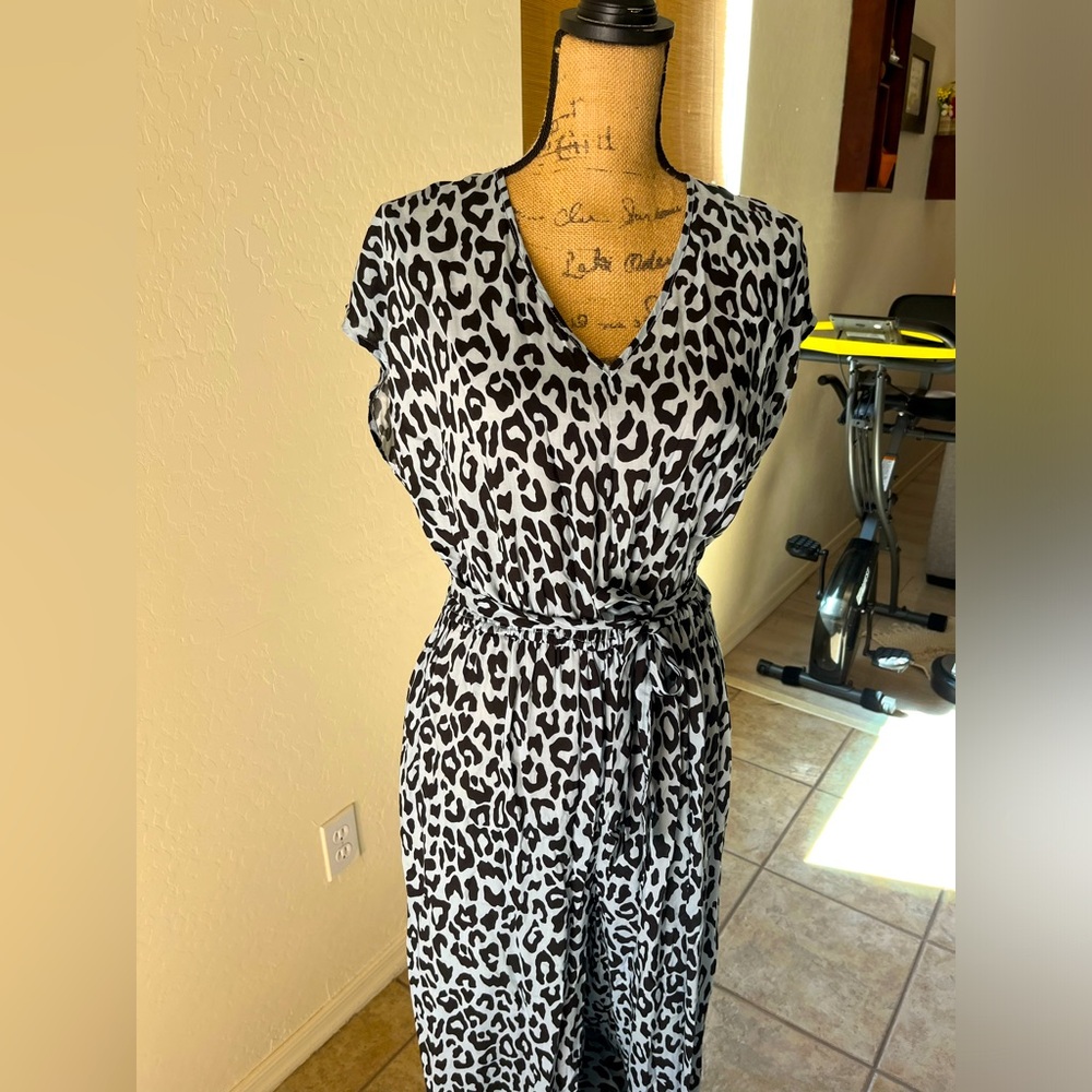 Amour Vert Gray Animal Print Jumpsuit
